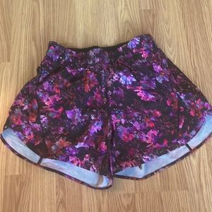 COPY - New Lulu lemon shorts size 8 print colors